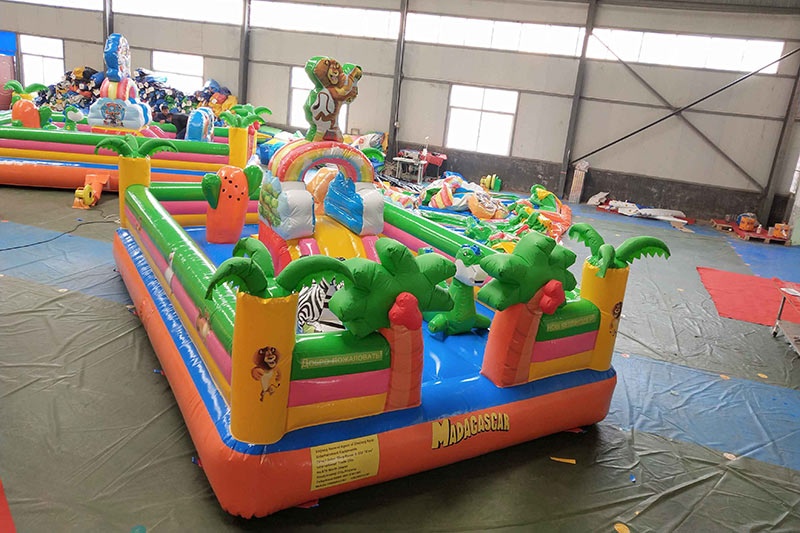 WJ002 Madagascar Jumping Castle Kids Inflatable Playground
